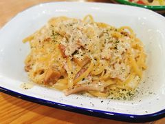 奶油培根意面-HELLO 27 意面·沙拉·帕尼尼