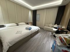 -雲宜贵宾舍酒店(深圳龙东地铁站店)