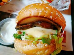 -The Habit Burger Grill 哈比特汉堡(复兴soho店)