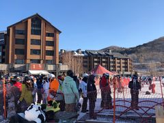 -中旅松花湖滑雪场