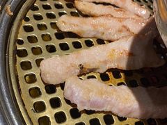 猪颈肉-唯成•韩国炭火烤肉 유성고기