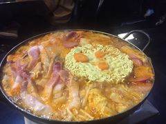 泡菜五花肉锅-炙韩料理·部队锅专门店
