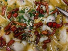 头牌酸萝卜鱼-小厨娘淮扬菜(六合欢乐港店)