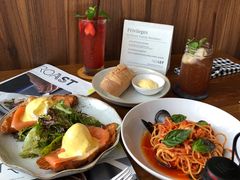 -ROAST coffee & eatery