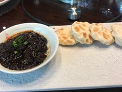 鲅鱼酱配石头饼-聚缘堂·海鲜私房菜(松岭路店)