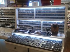 -三福时尚(三峡广场华夏银座店)