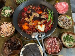 -黄潇洒老火锅(九眼桥宏济巷店)