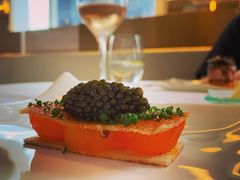 有机蛋黄吐司鱼子酱和香草-Jean Georges