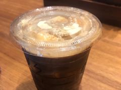 咖啡融合冰淇淋-星巴克臻选(广州高德置地秋广场店)