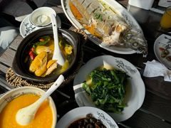 -七的湖·晚芳亭·阳澄湖农家菜·大闸蟹(莲花岛店)