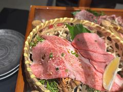 -山川小町·极番烧肉(新地假日广场店)