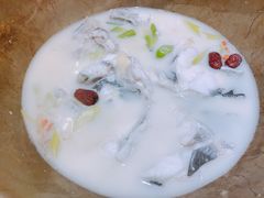 -滇香肴·云南菜蒸汽石锅鱼(云南北路店)
