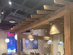 大堂-日进一片海.生腌海鲜火锅.宵夜烧烤(三里屯总店)