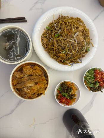 长沙米粉D一站！本地人私藏的“嗦粉天堂”