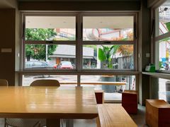 靠窗位-吉森Bakery(教育路店)
