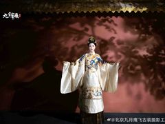 -九月鹰飞汉服摄影工作室
