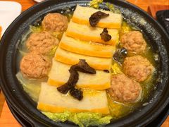 荆州鱼糕圆-莲餐厅·湖北菜·潜江小龙虾店(愚园路店)