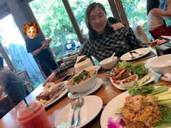 -Chom Cafe and Restaurant