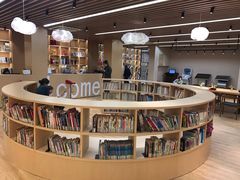 -漕河泾街道图书馆(漕河泾社区文化活动中心店)