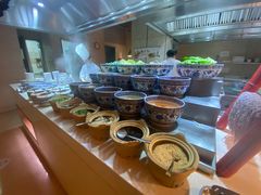 自助调料区-青岛金沙滩希尔顿酒店·自助餐厅