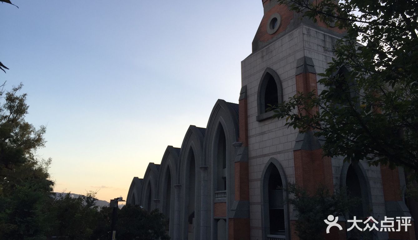 你知道吗？周杰伦的母校就是台湾的淡水，真理大学