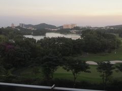 -深圳隐秀山居酒店