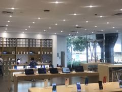 -华为授权体验店(中山公园来福士)