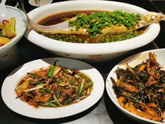青椒钱塘翘嘴鱼-老头儿油爆虾·1987杭州烟火味(湖滨银泰in77D区店)
