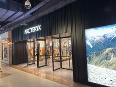 -燕莎奥特莱斯购物中心