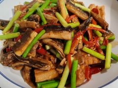 油条烩鳝鱼-董府·古宅餐厅