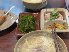 -亮亮面馆(经六路店)