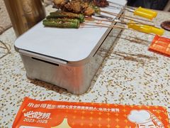 -小董哥烤串·爆汁大油边(故宫店)