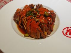 -肥肥虾庄·金牌油焖大虾(汉街SKP店)