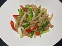 -桥边小楼·手工云南菜·古城观景小楼