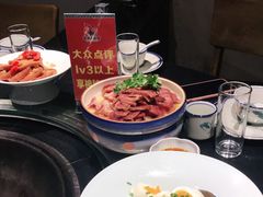 -挂旗柴锅鸡(蚌山区嘉年华店)