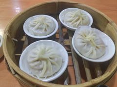 -莱莱小笼·乔艾