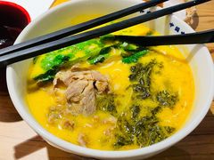 经典酸辣汤雪花肥牛-和府捞面(壹方天地店)