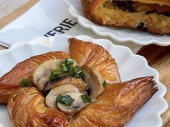 -VERIE BAKEHOUSE