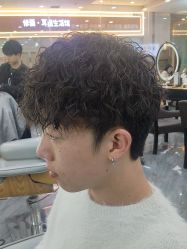 -藤野造型烫染·漂发