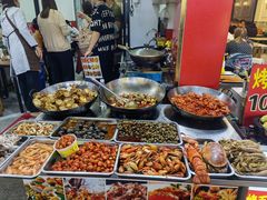 自助取餐区-南门头上美食街