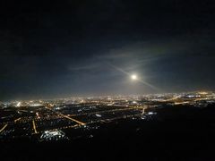 -鬼笑石后山停车场