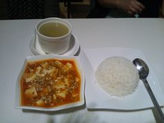 麻婆豆腐饭跟例汤-龙记·香港茶餐厅(海上世界店)