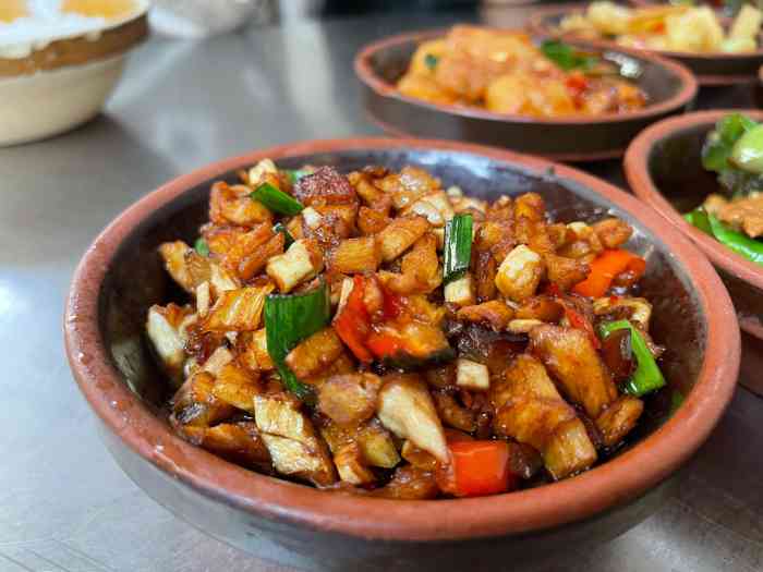 水风井小钵子蒸菜-"久闻不如见面.一间听闻许久,路过超多次,.