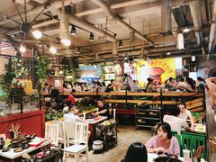 大堂-钢管厂歆瑞源油卤串串香(春熙路太古里店)