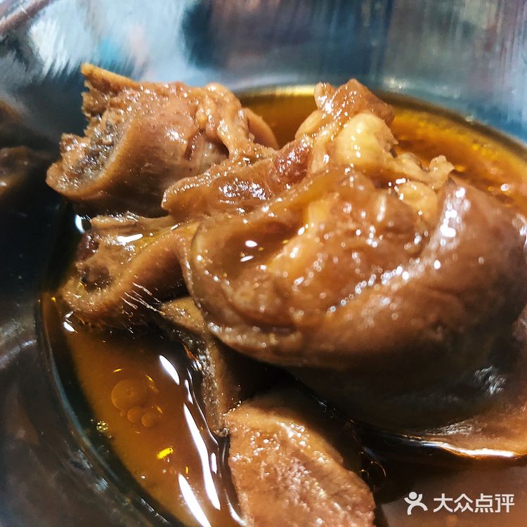 地铁一个多小时，来吃口网红肉