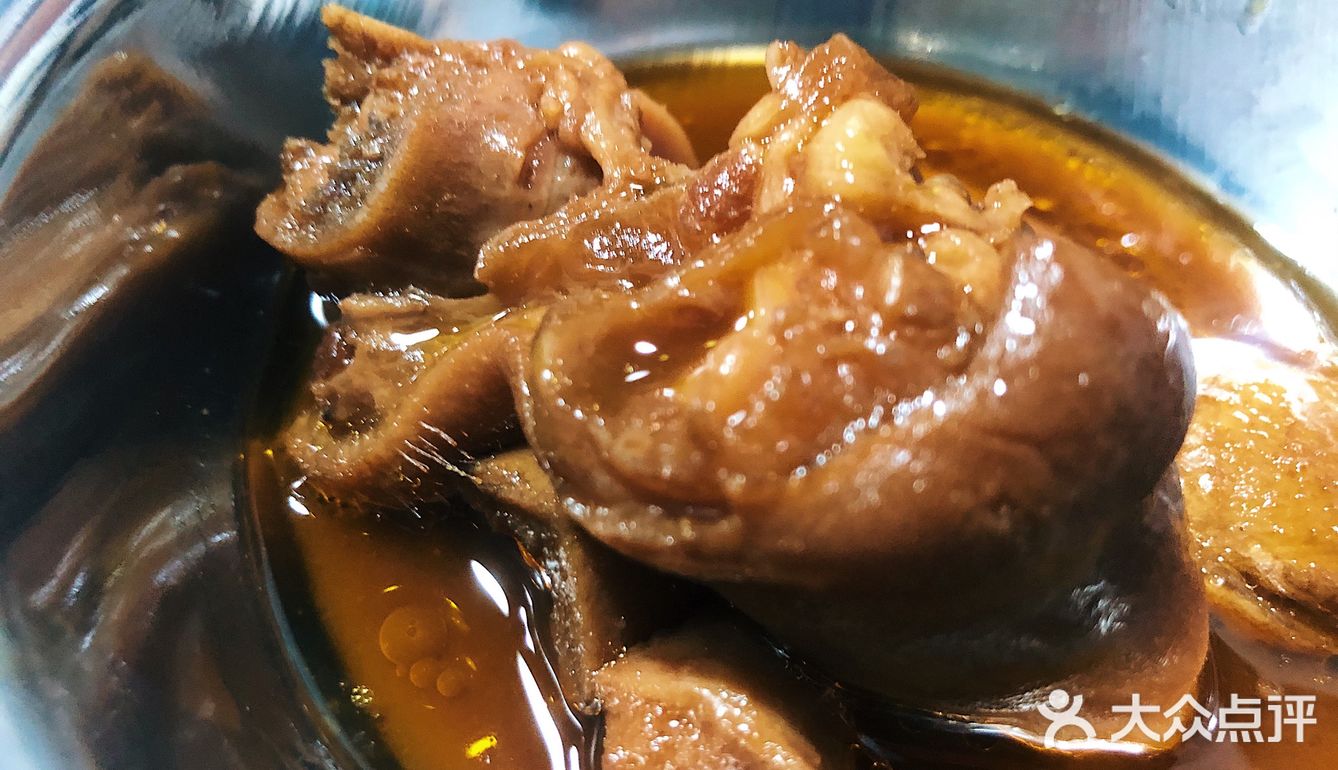 地铁一个多小时，来吃口网红肉