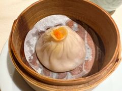 活拆蟹黄小笼包-成隆行·蟹王府(九江路店)