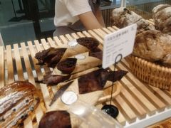 -焙丽拾光(麦凯乐直营店)