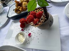 杨梅鳕鱼球-柳莺湖上·湖景餐厅·江南菜(西湖店)
