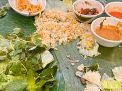 -沐毫傣泐云南菜孔雀宴•手抓饭傣味烧烤(曼听公园店)